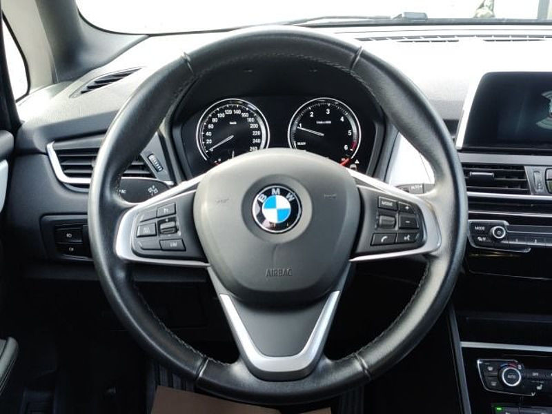 BMW 218 Active Tourer Automatik Navi Klima